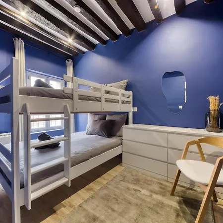 Beautiful Fully Renovated - Near Paris *