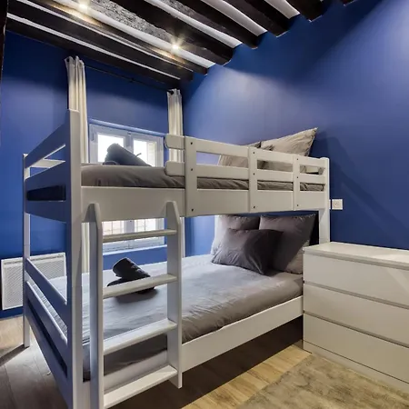 Beautiful Fully Renovated - Near Paris Apartment *